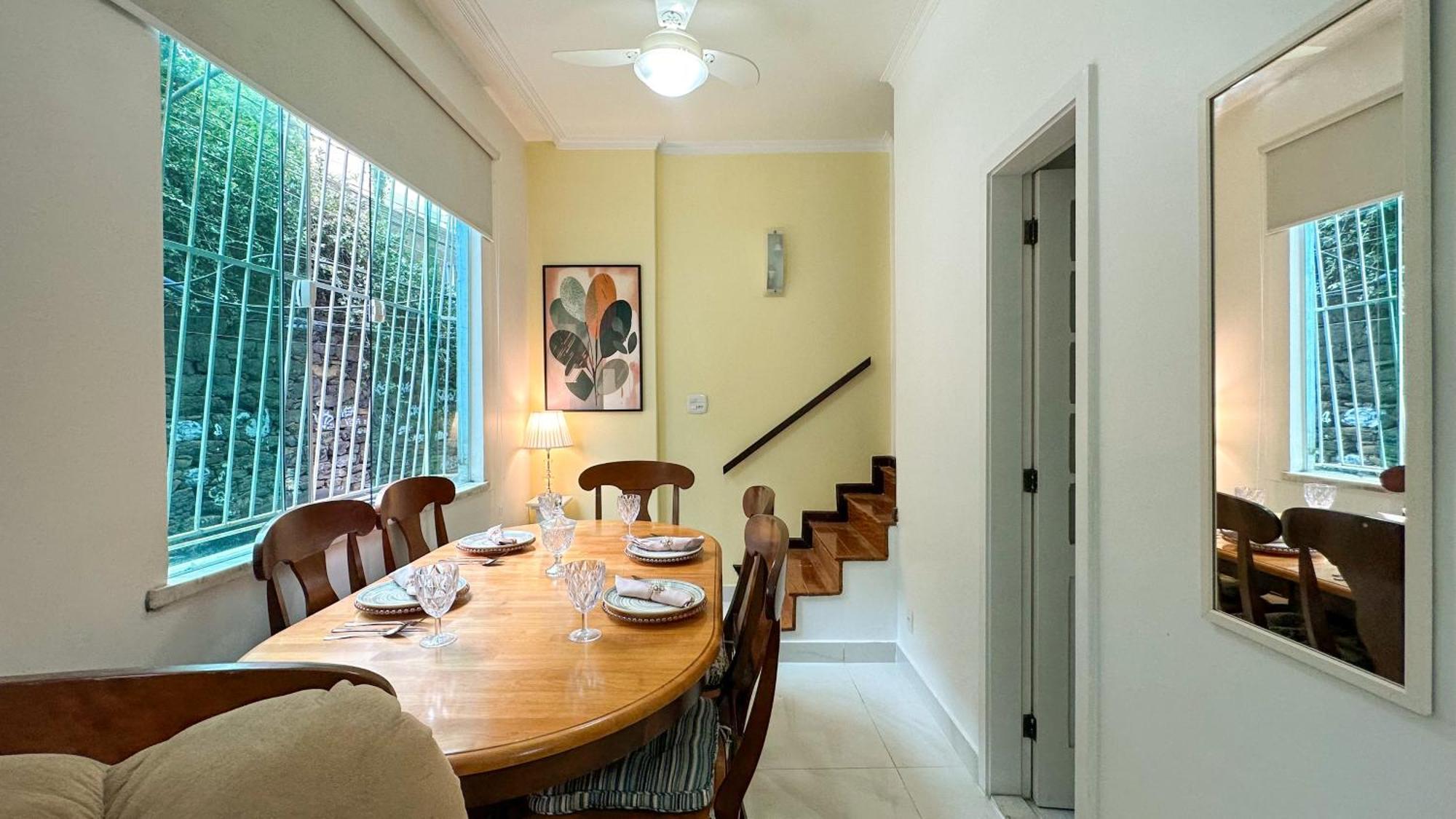 Apartamento Estiloso Duplex Entre Copa & Ipanema B C 537 Ap607